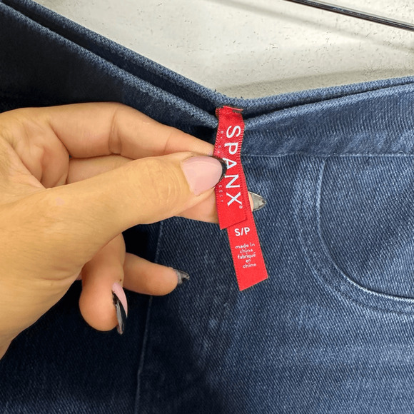 SPANX Ankle Skinny Jeans Dark wash blue stretch pull on slimming womens S SMALL - Picture 4 of 5